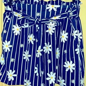 Shorts paper bag tied waist